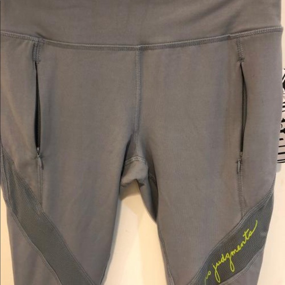 *NWT* CRUNCH  ‘No Judgements’ leggings Size Small - Picture 6 of 12